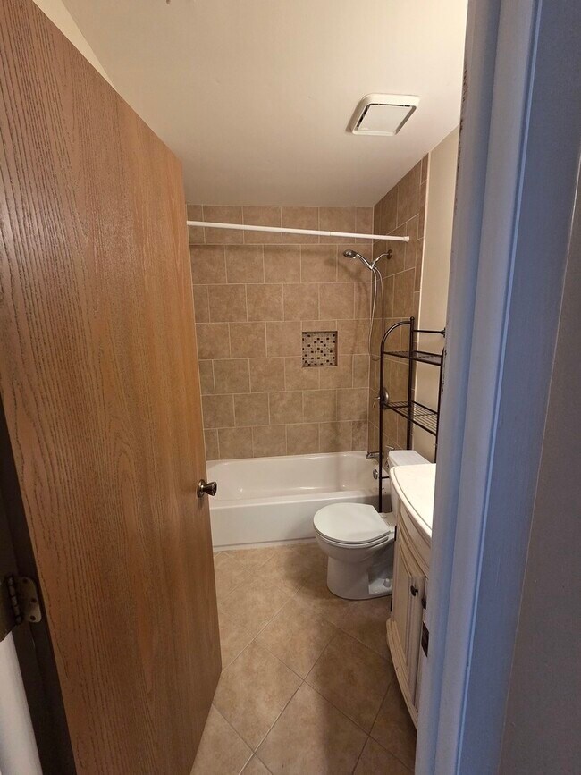 Building Photo - 603 Stone Cir Ct