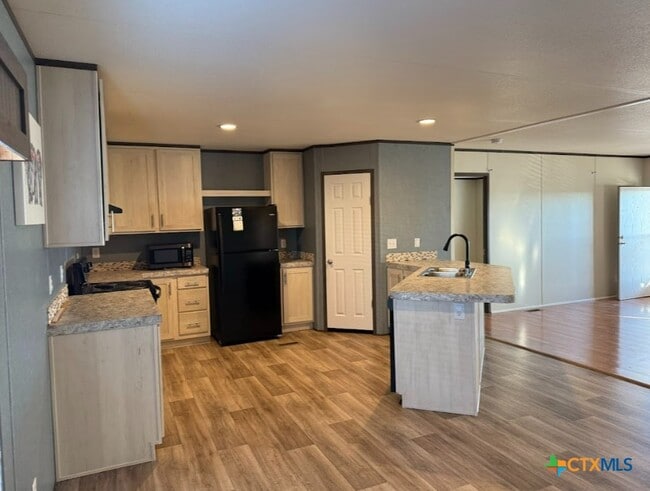 Building Photo - 386 Mallard Loop
