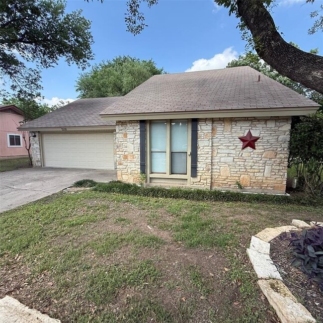 Building Photo - 1500 Wroxton Way