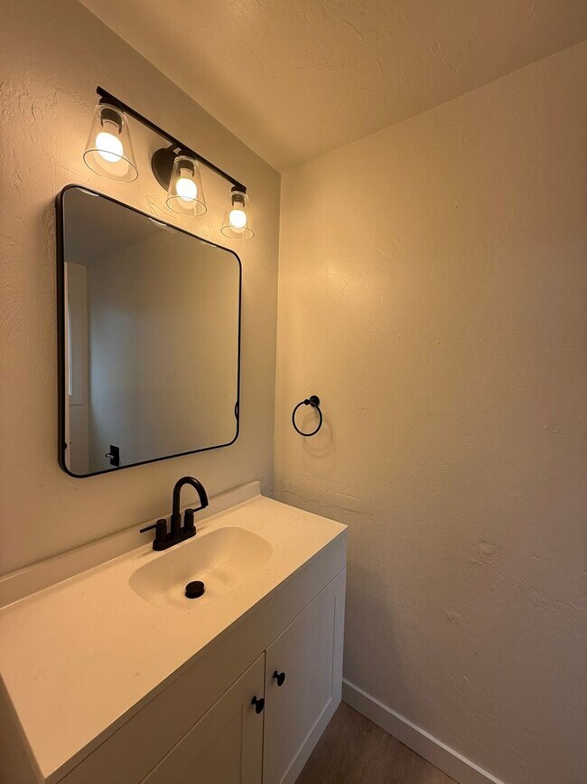 Building Photo - 4012so