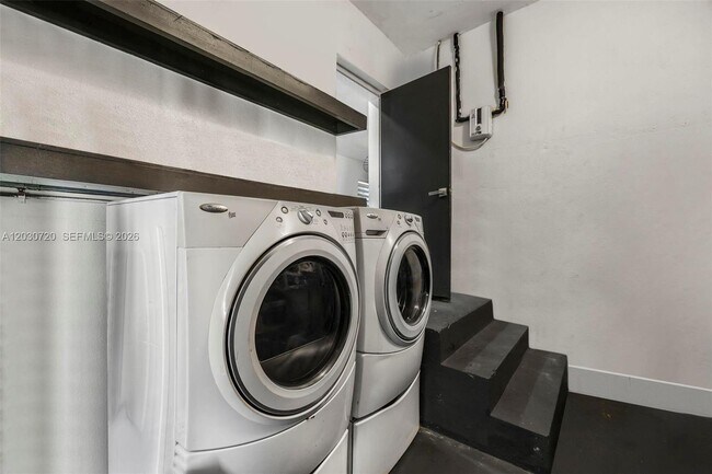 Building Photo - 285 NW 45th St