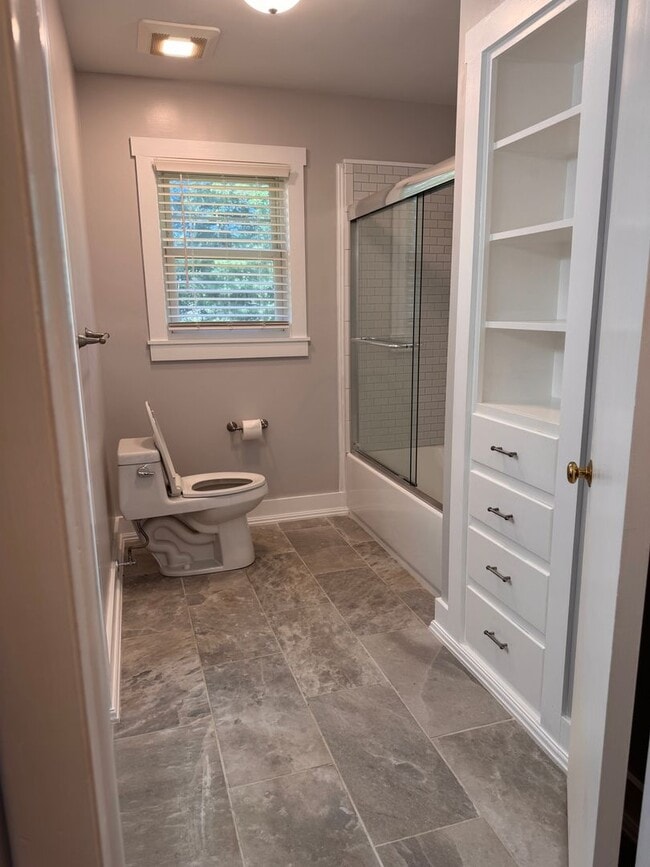 Building Photo - 3 Bedroom || 2.5 Bathroom - Single Family Home with Basement