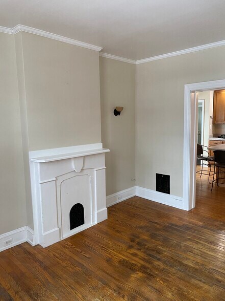 Building Photo - 658 N Hanover Street