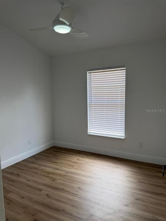 Building Photo - 9743 Hollyhill Dr