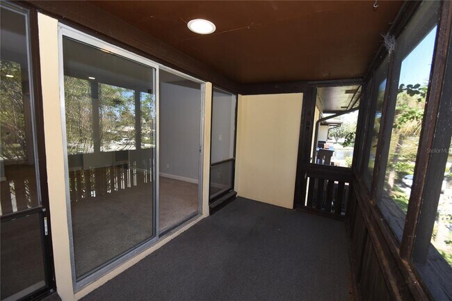 Building Photo - 56 Club House Dr