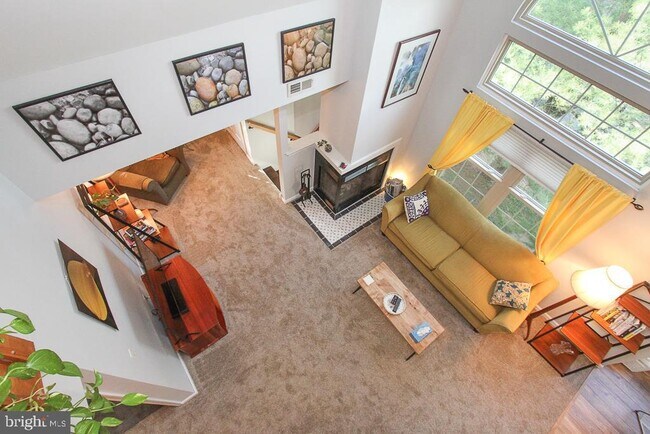 Building Photo - 310 Foxcroft Cir