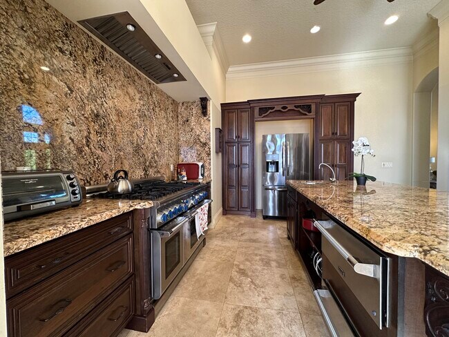 Building Photo - 476 SW Squire Johns Ln