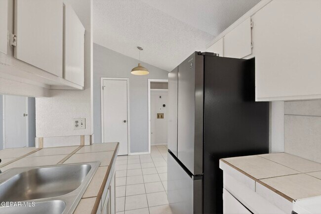 Building Photo - 11455 Sundrop Ct