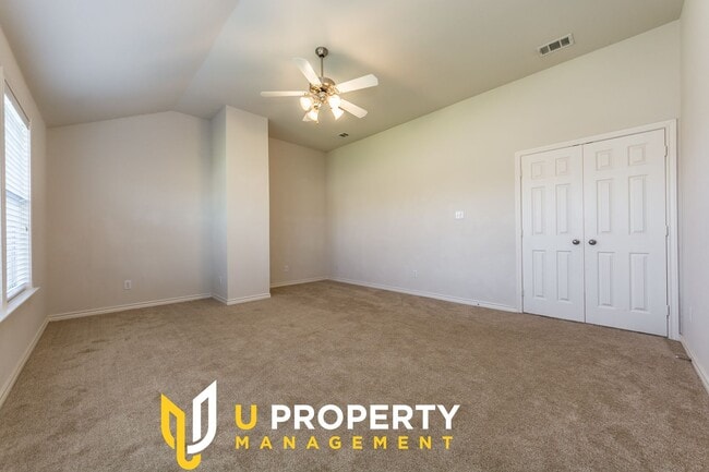 Building Photo - 5425 Smt Vw Dr