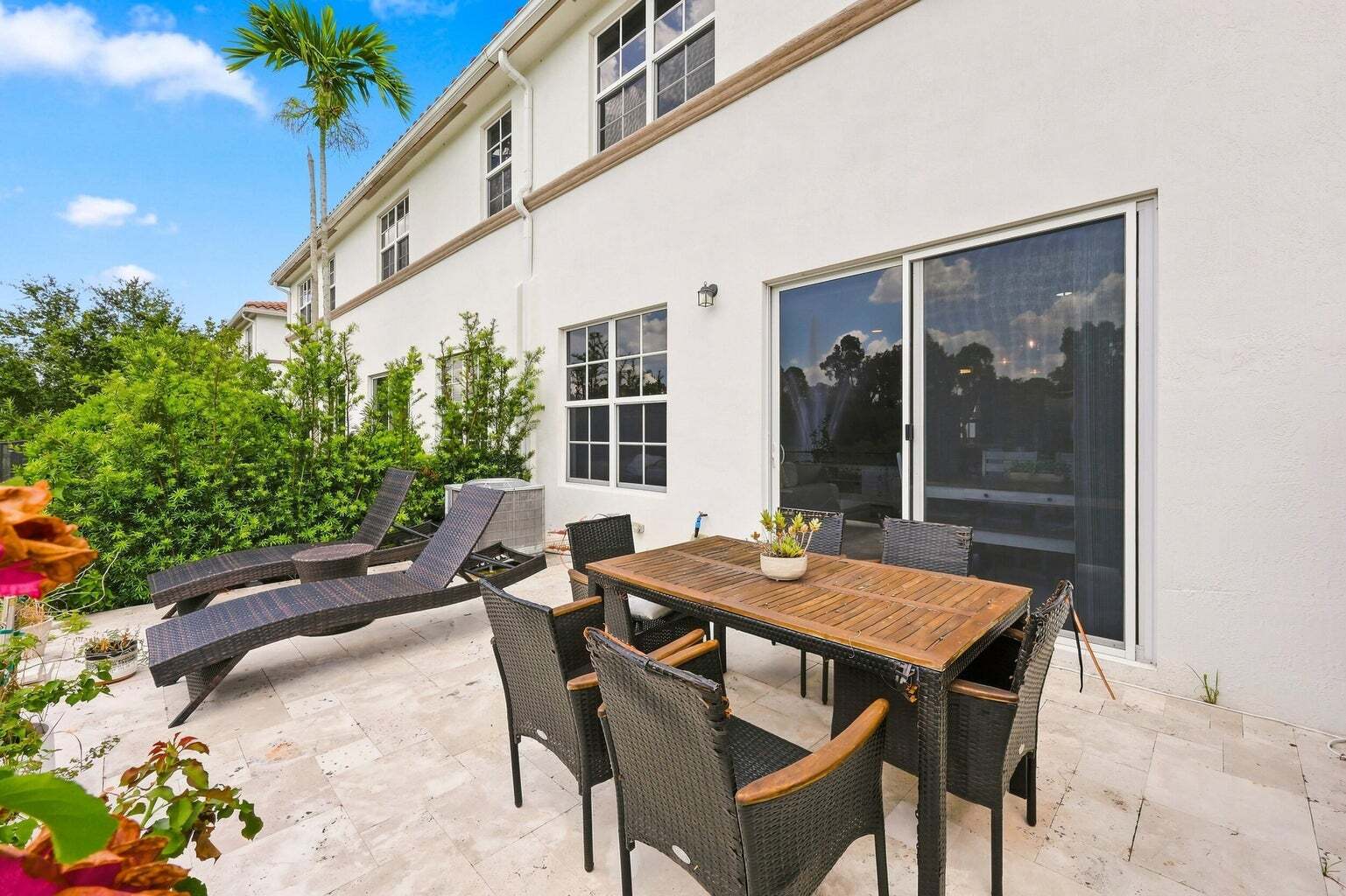 Building Photo - 4585 Tara Cove Way