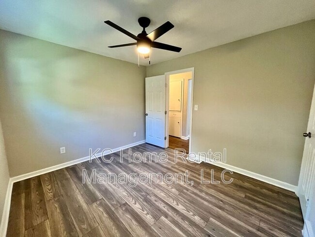 Building Photo - 4514 Monroe Ave