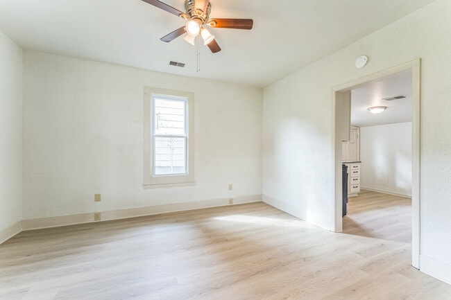 Building Photo - 1509 Franklin Ave