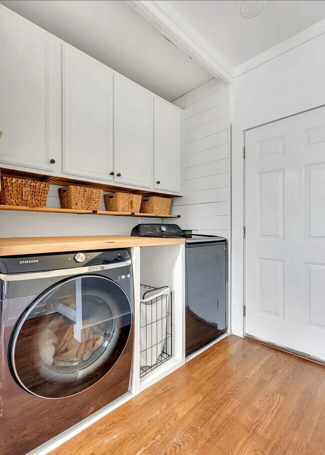 Building Photo - 2779 Landcashire Ct