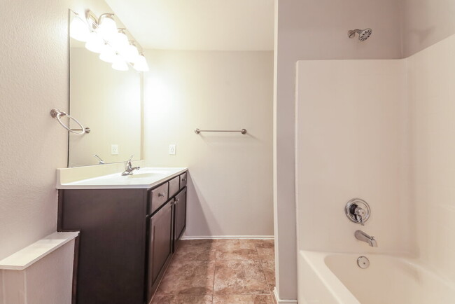 Building Photo - 9727 Checota Dr