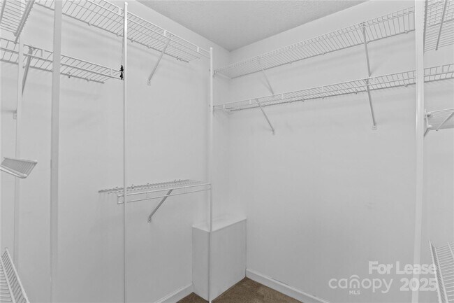 Building Photo - 4522 Long Cove Dr