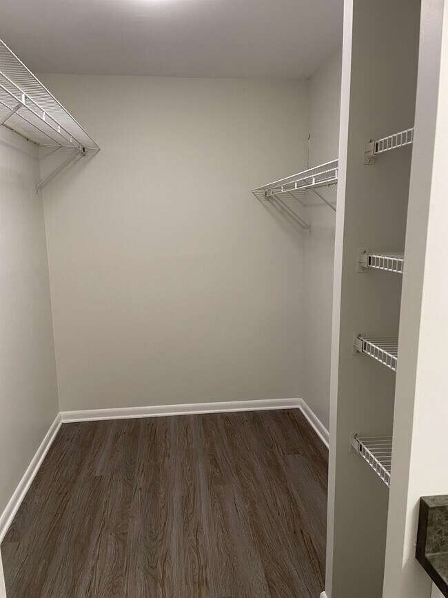 Building Photo - 159 Harvest Dr