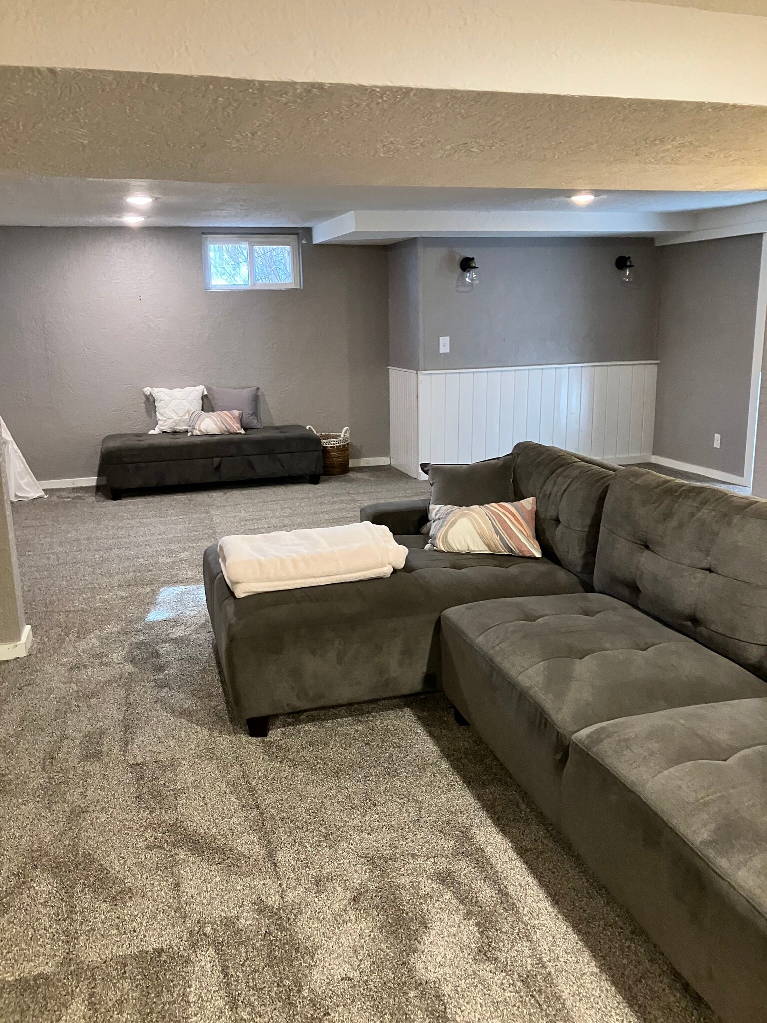 Basement furniture included - 9100 Grandview Ave