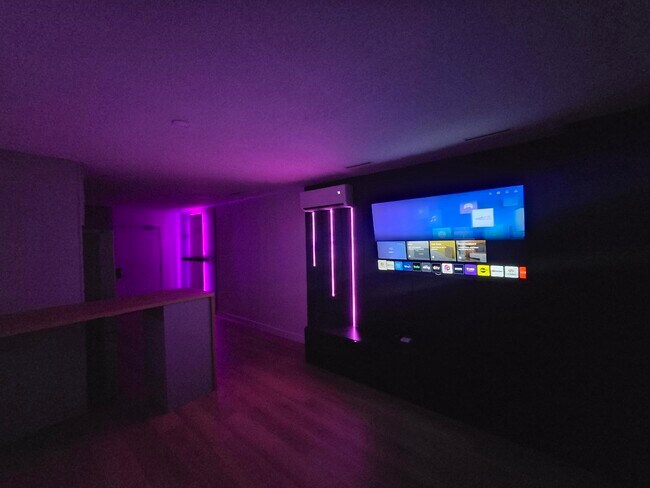 Building Photo - 503 2nd St