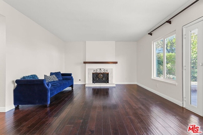 Building Photo - 6501 Bradley Pl