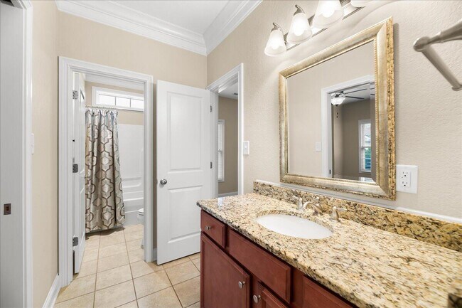 Building Photo - 4726 Pecanwood Way NW