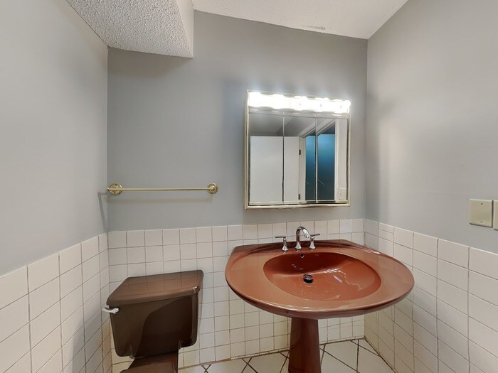 Building Photo - 8525 Ivywood Ave S