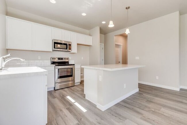 Building Photo - Roe Street Townhomes