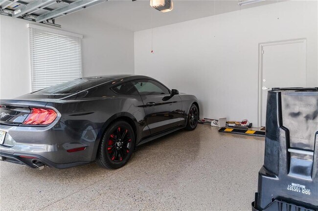 Building Photo - 13125 Casabella Dr