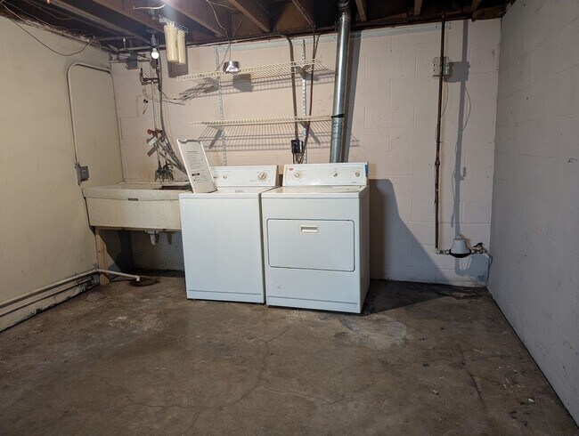 Building Photo - Grimes Ave