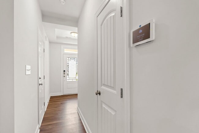 Building Photo - Beautifully Kept 2-Bedroom Townhome in Dur...