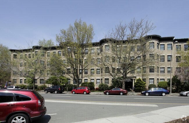 Building Photo - 1110-1120 Beacon Street