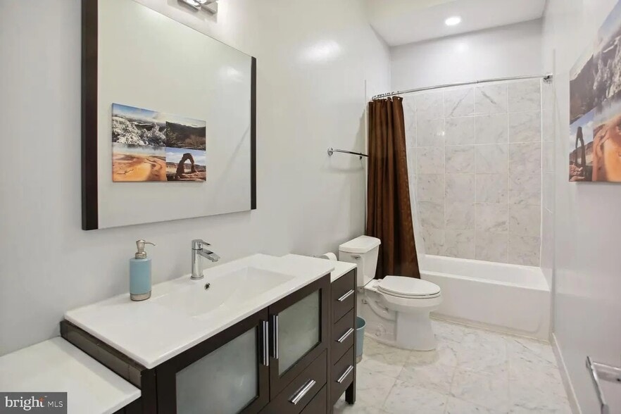 Building Photo - 1230 Fairmont St NW