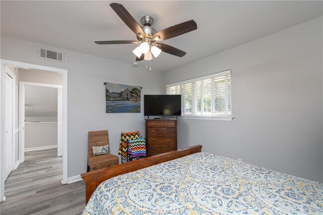 Building Photo - 12 Itetbury Ln