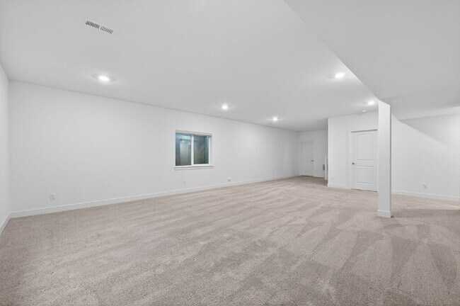 Building Photo - 6311 Stable View St