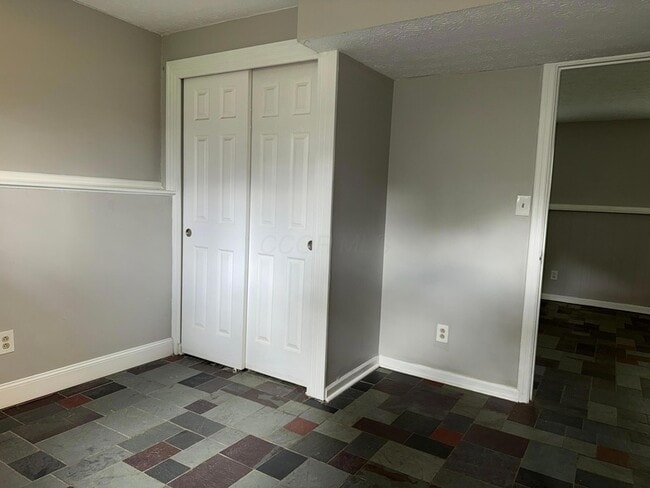 Building Photo - 2348 Warfield Dr