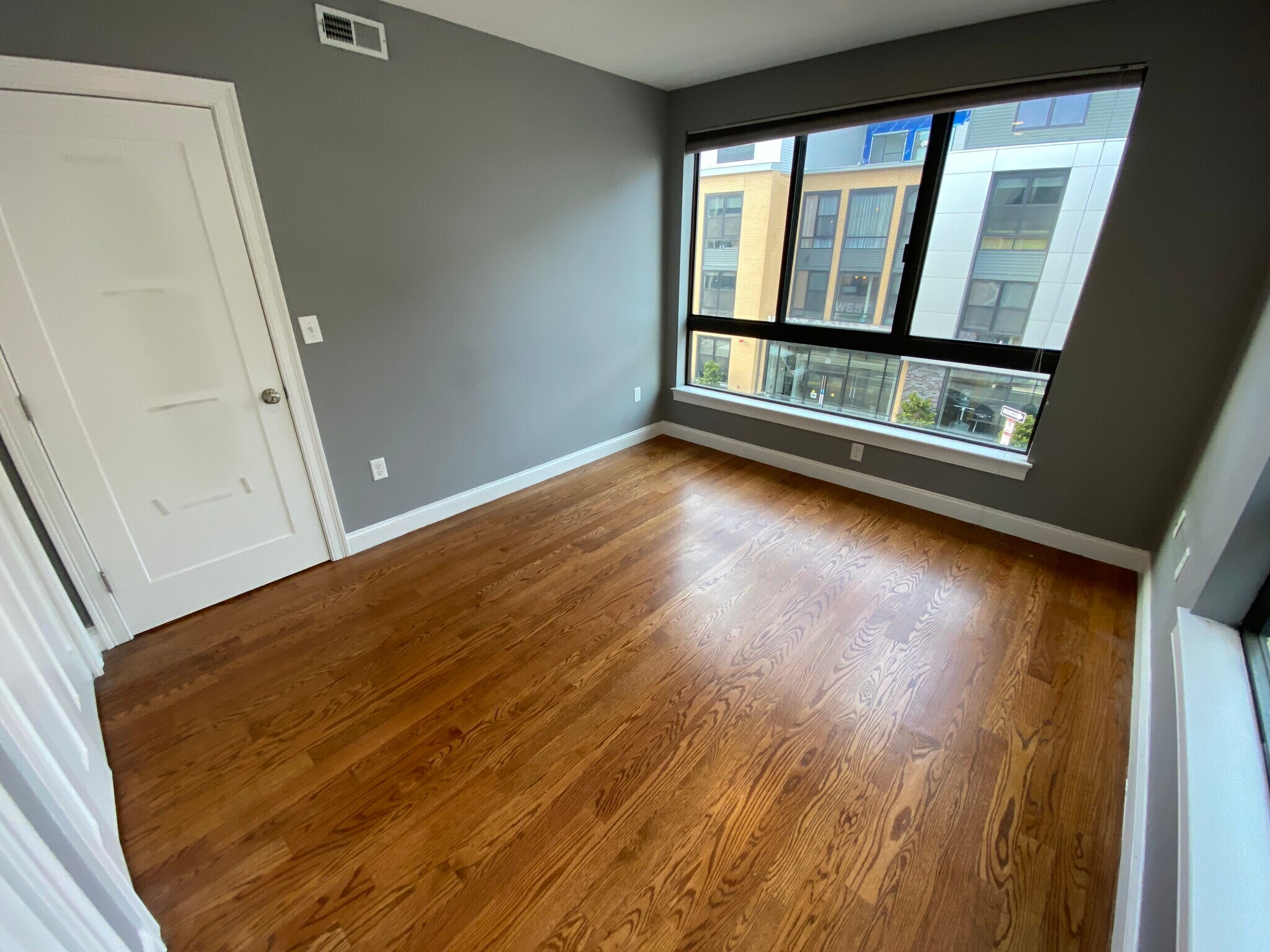 Building Photo - 303 D St