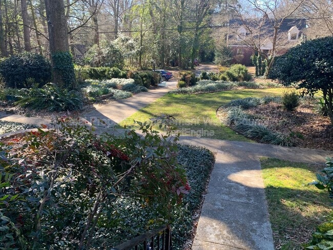 Building Photo - 806 Chamberlain St