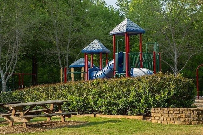 Building Photo - 110 Jilstone Ct