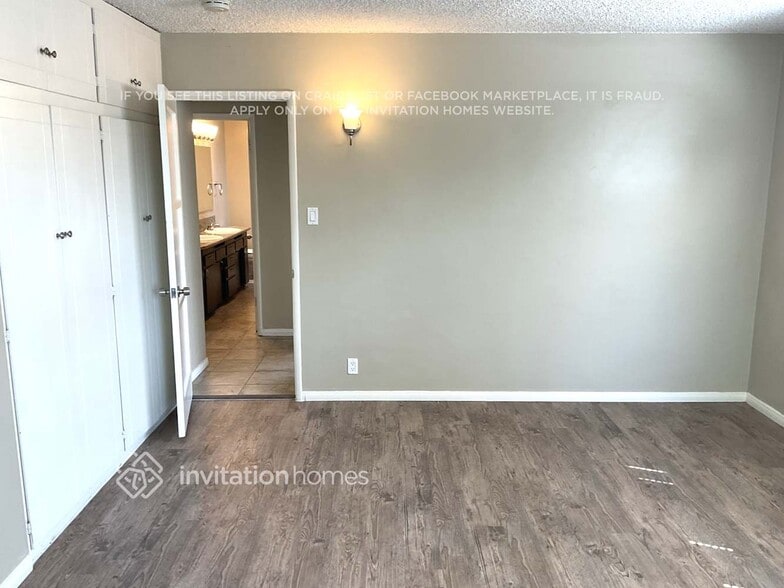 Building Photo - 13139 Archwood St