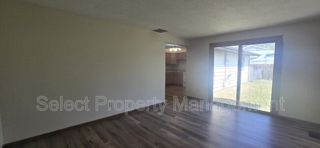 Building Photo - 7704 Kern Valley Dr