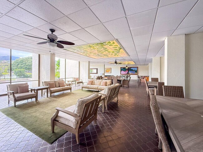Building Photo - Beautiful One Bedroom in Hawaii Kai
