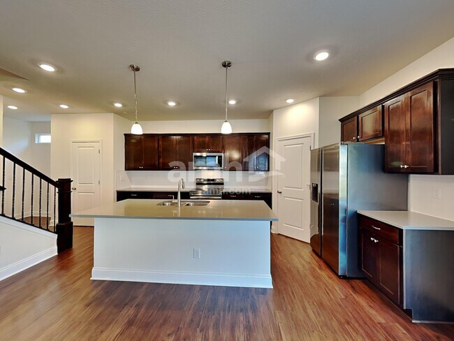 Building Photo - 8095 Hula Popper St