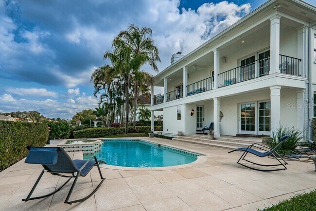 Building Photo - 4921 Lyford Cay Rd