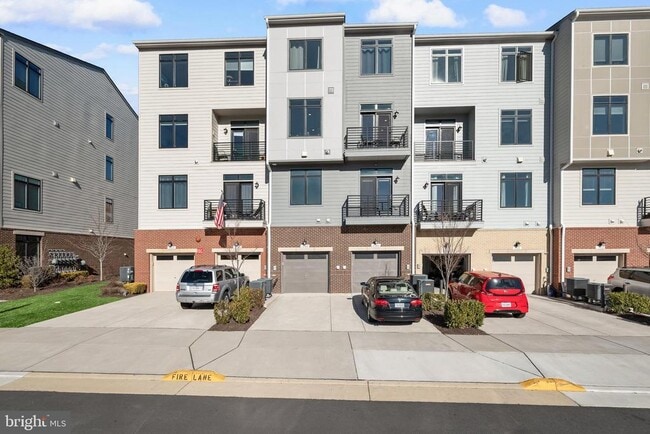 Building Photo - 1304 Ribbon Limestone Terrace SE