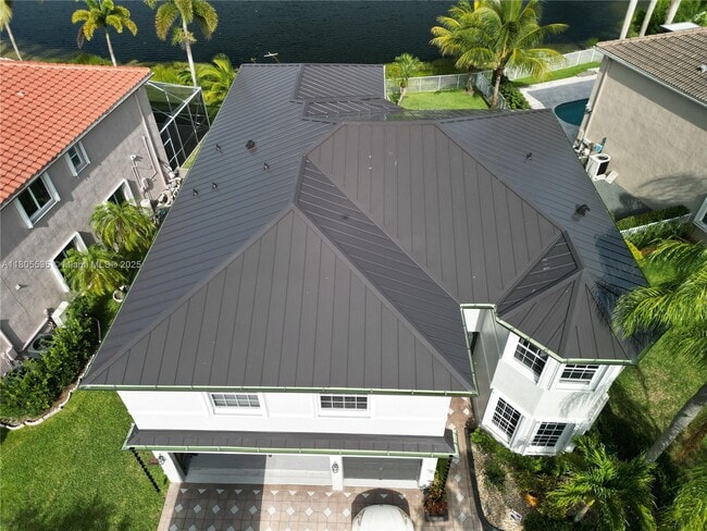 Building Photo - 2101 SW 176th Ave