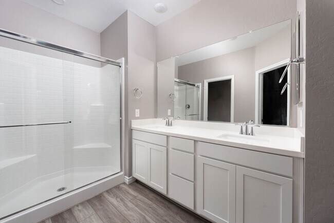 Building Photo - Modern Henderson Townhome with Loft & Resort-Style Amenities