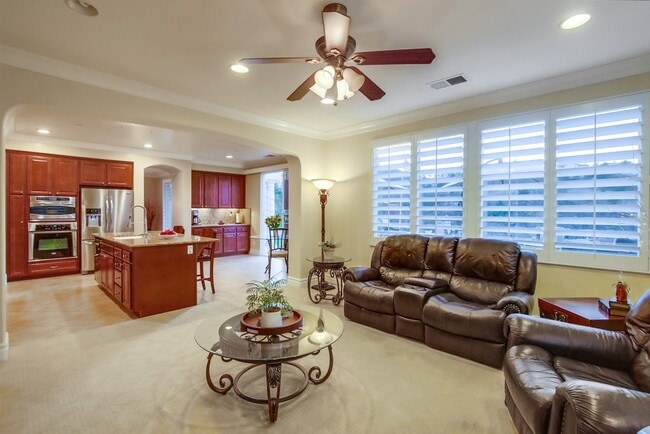 Building Photo - 452 Taylor Dr