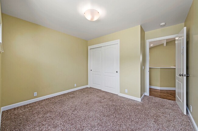 Bedroom 3 - 430 3rd Ave