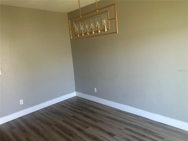 Building Photo - 14428 Dunrobin Dr