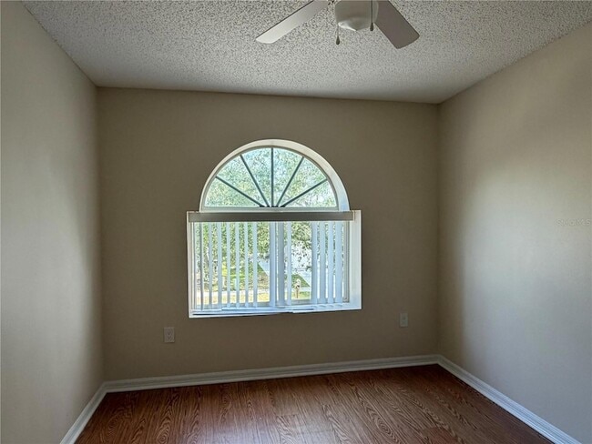 Building Photo - 758 Burlwood St