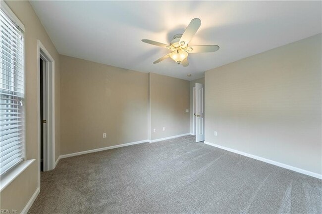 Building Photo - 108 White Cedar Ln